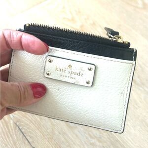 Kate Spade Black and Cream Card Holder